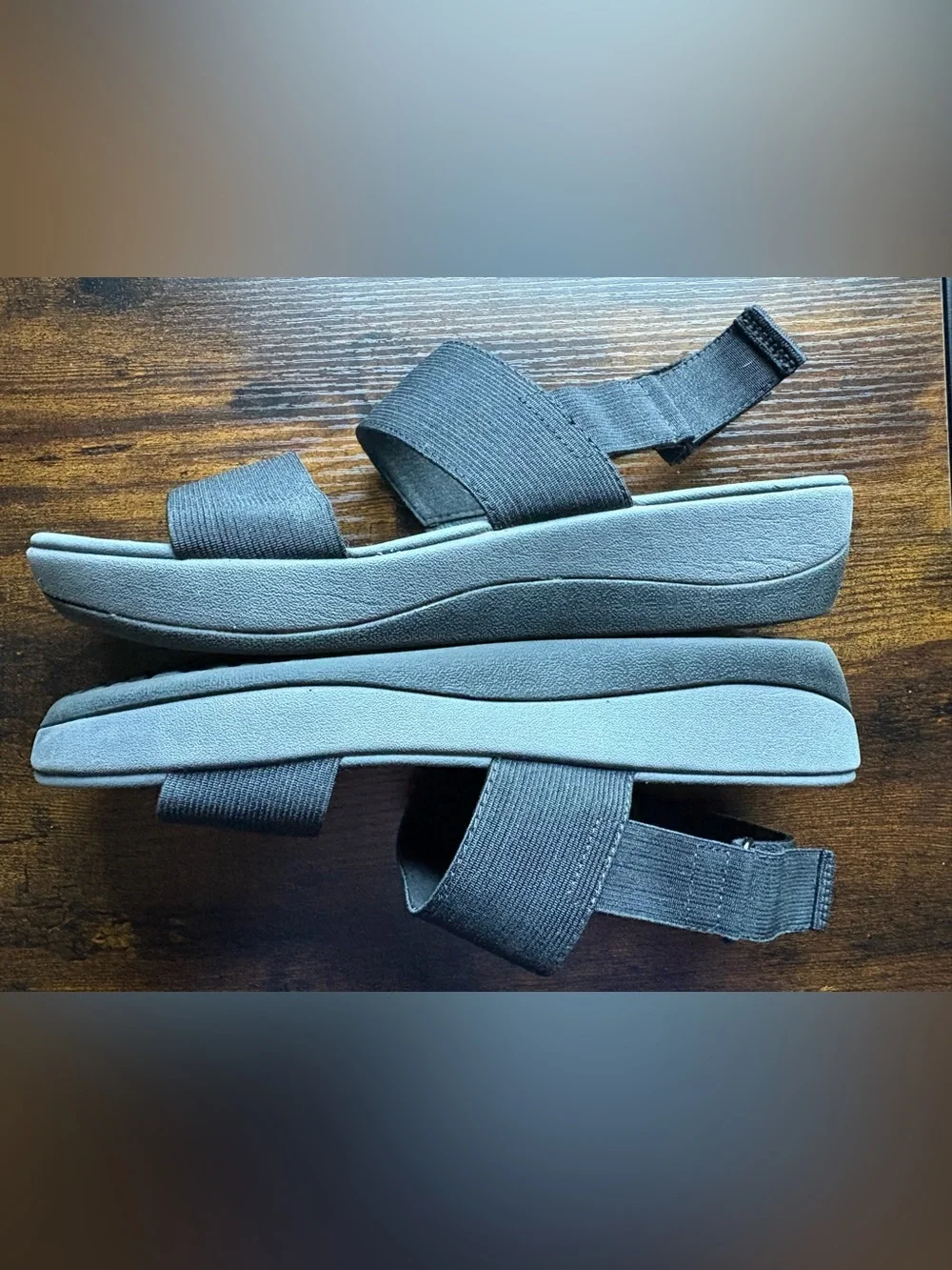 Clarks Cloudsteppers Black Elastic Strap Sandals